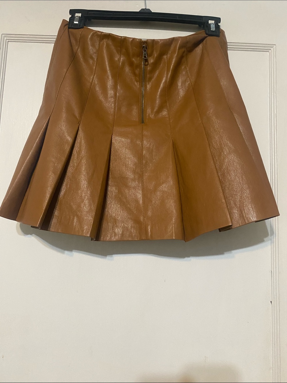 ALICE AND OLIVIA SKIRT - Picture 3 of 8